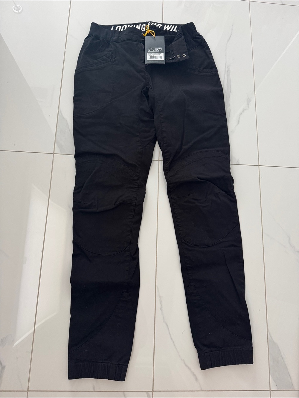 Relaxed Black Jogger Pants with Elastic Cuffs